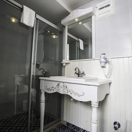 호텔 The White 알라카티