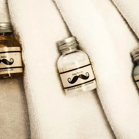 The White 알라카티