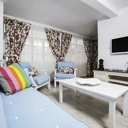 The White Hotel 2*