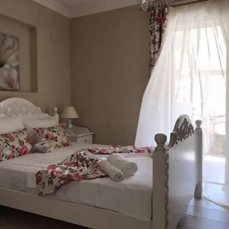 The White Hotel 2*