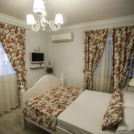 The White Alaçatı